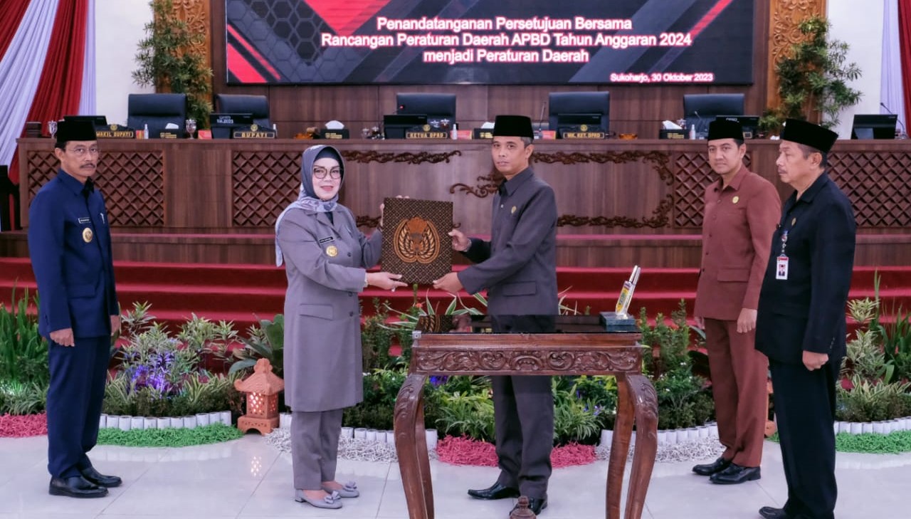 DPRD dan Pemkab Sukoharjo Setujui Bersama Raperda APBD 2024