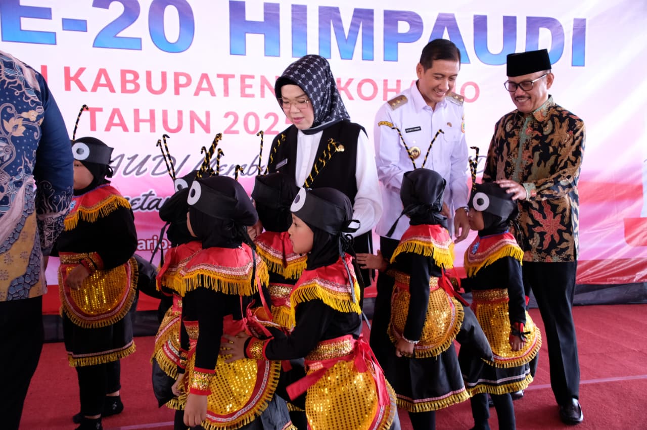 Ketua DPRD bersama Bupati Sukoharjo Menghadiri Hut HIPAUDI KE-20