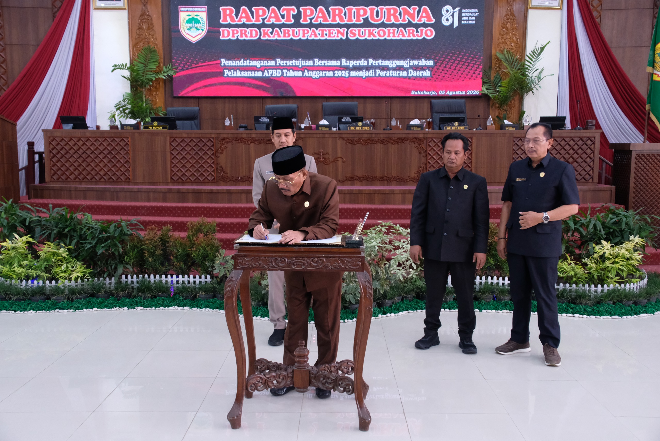 DPRD Tandatangan Bersama Persetujuan Raperda Pertanggungjawaban APBD 2025