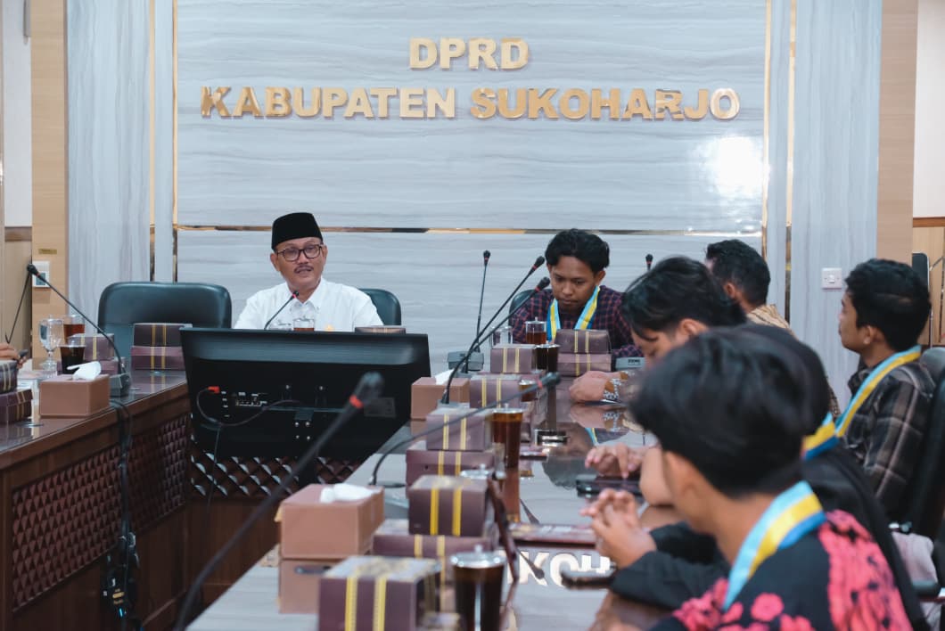 Mahasiswa dari PMII Audensi dengan Pimpinan DPRD Sukoharjo